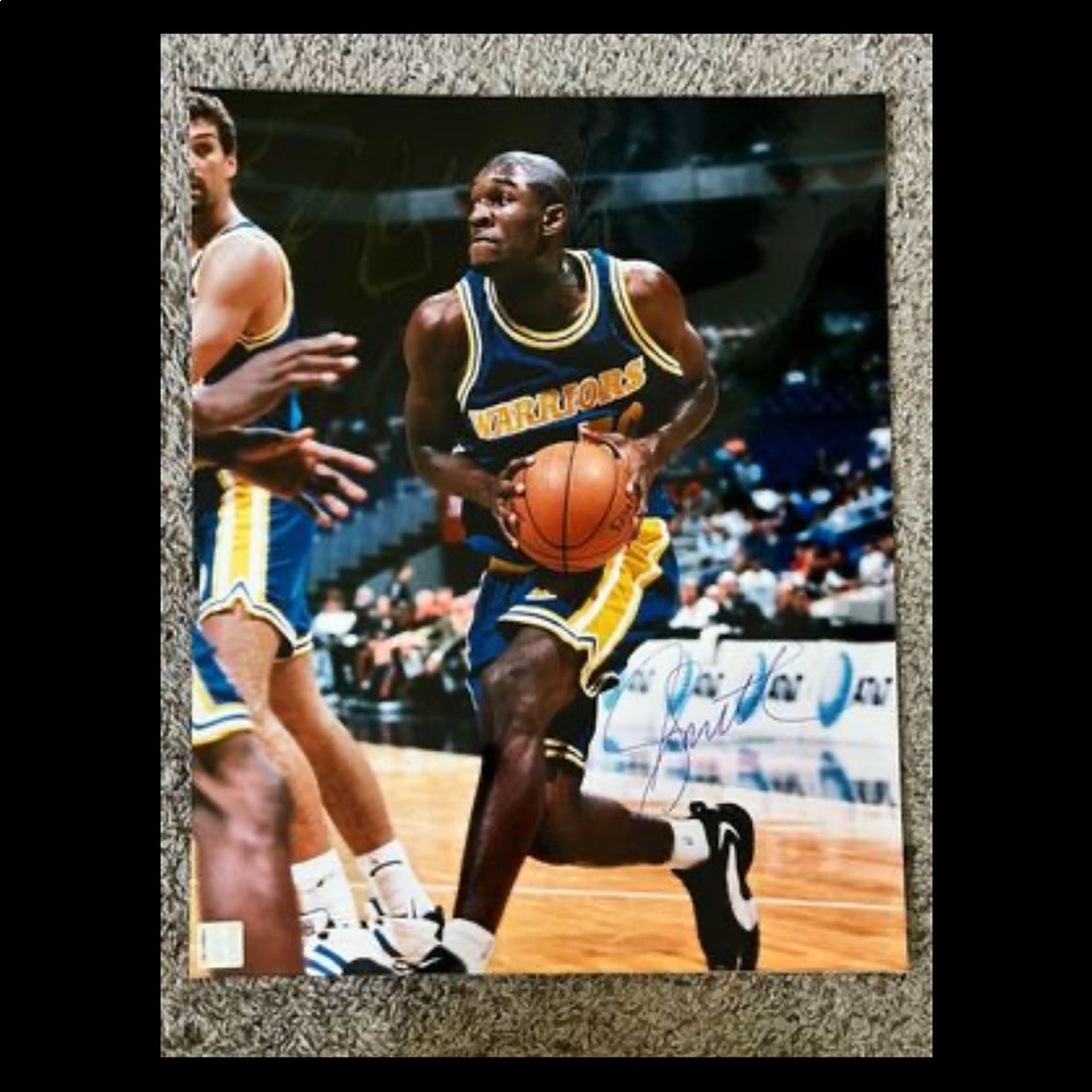 Beautiful 16 x 20 NBA Holo Photo Signed by Joe smith